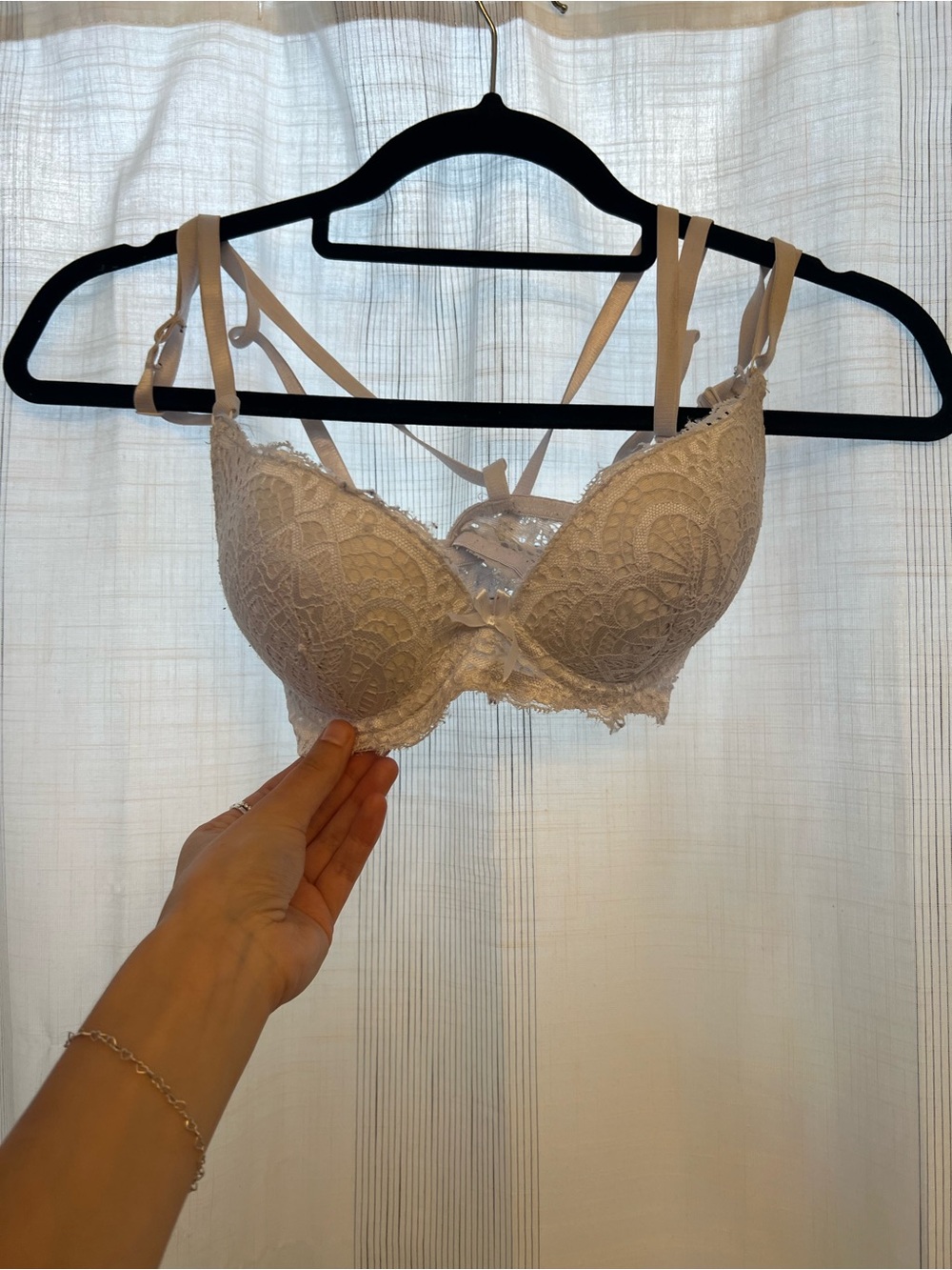 Gorgeous white lace push-up bra, with criss-cross strapping